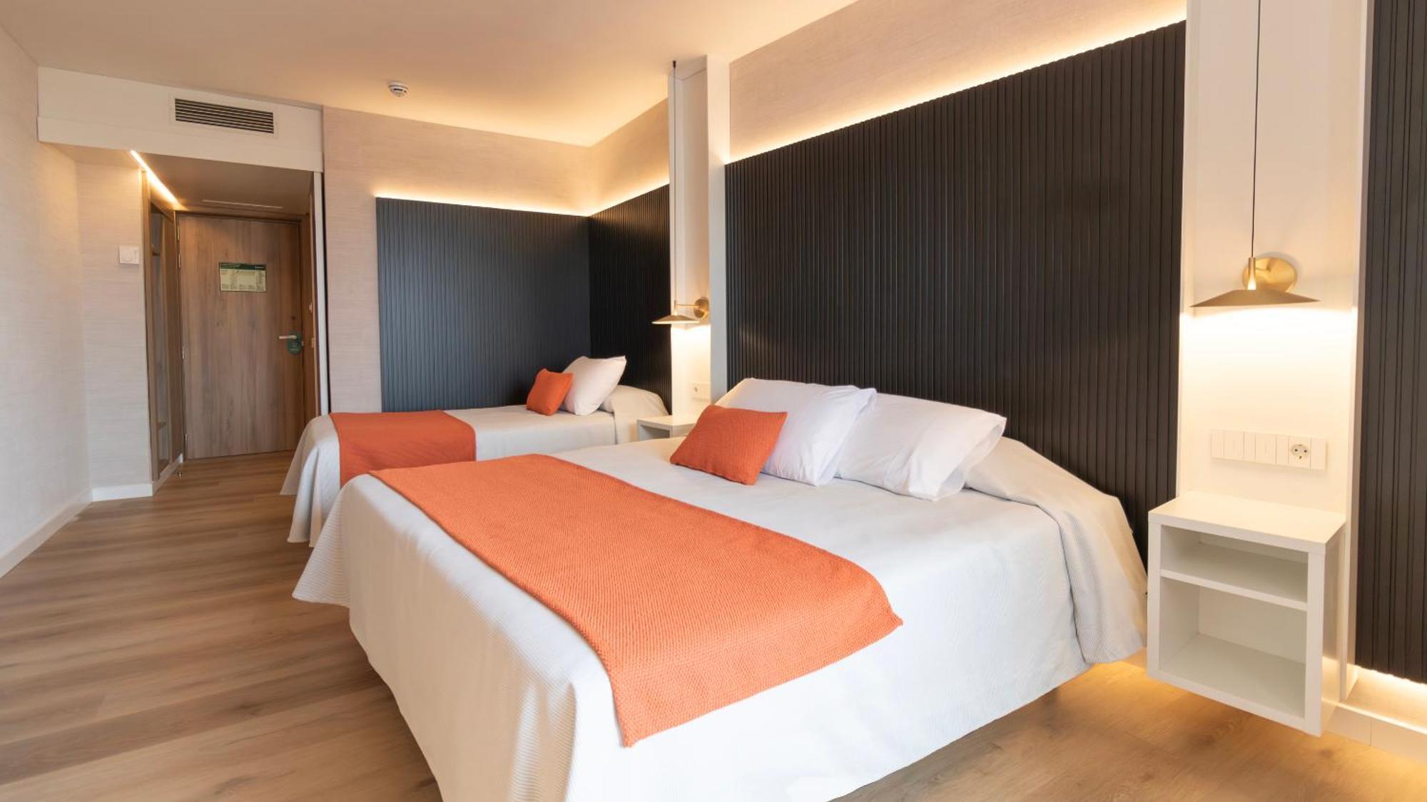 Golden Port Salou & Spa Phòng bức ảnh