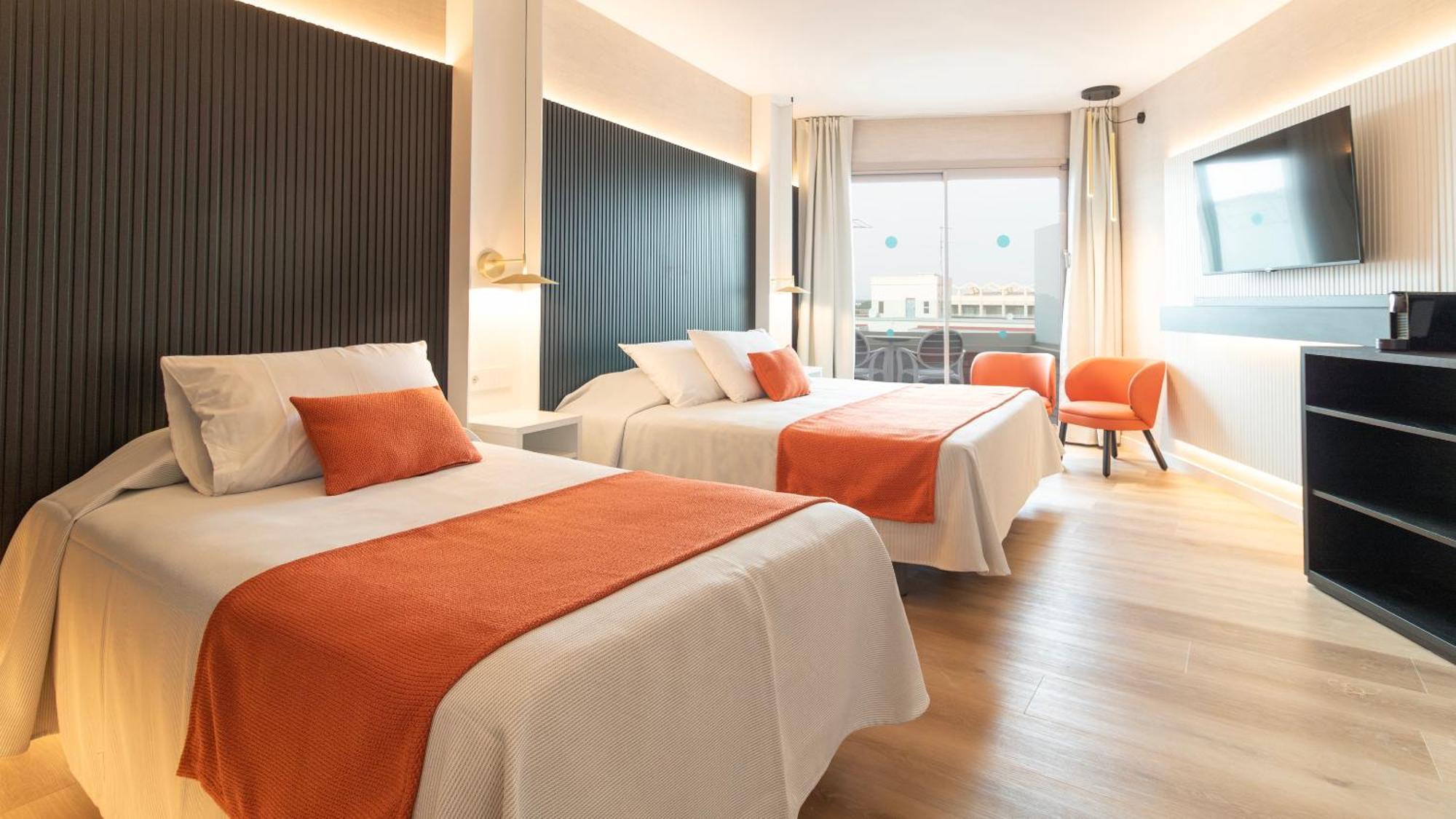 Golden Port Salou & Spa Phòng bức ảnh